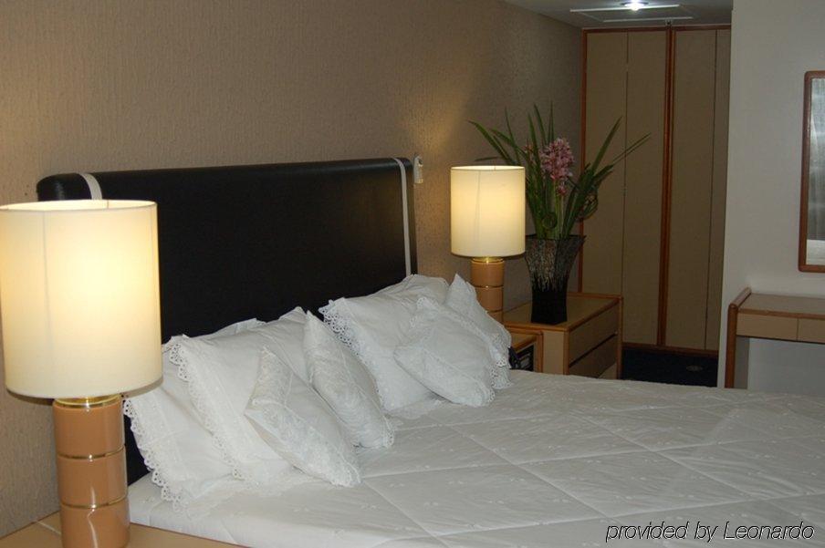 Like Ue Hotel Goiania Room photo